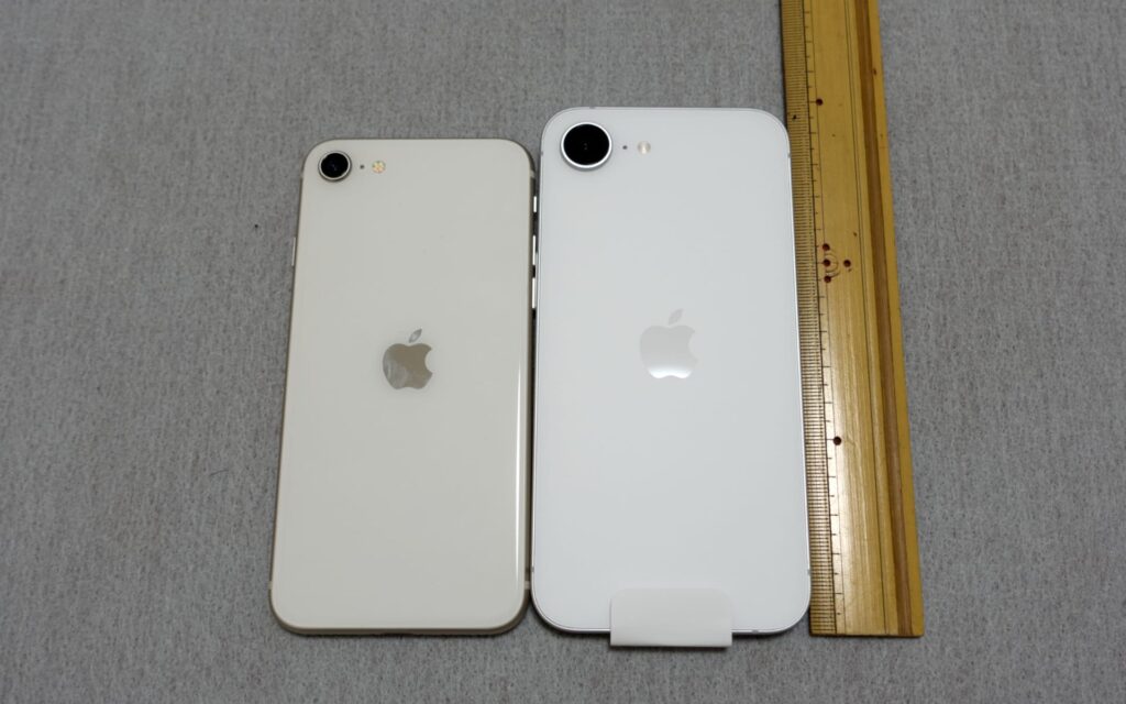 並べる, iPhone 16e, iPhone SE, 第3世代, 比較, スマートフォン